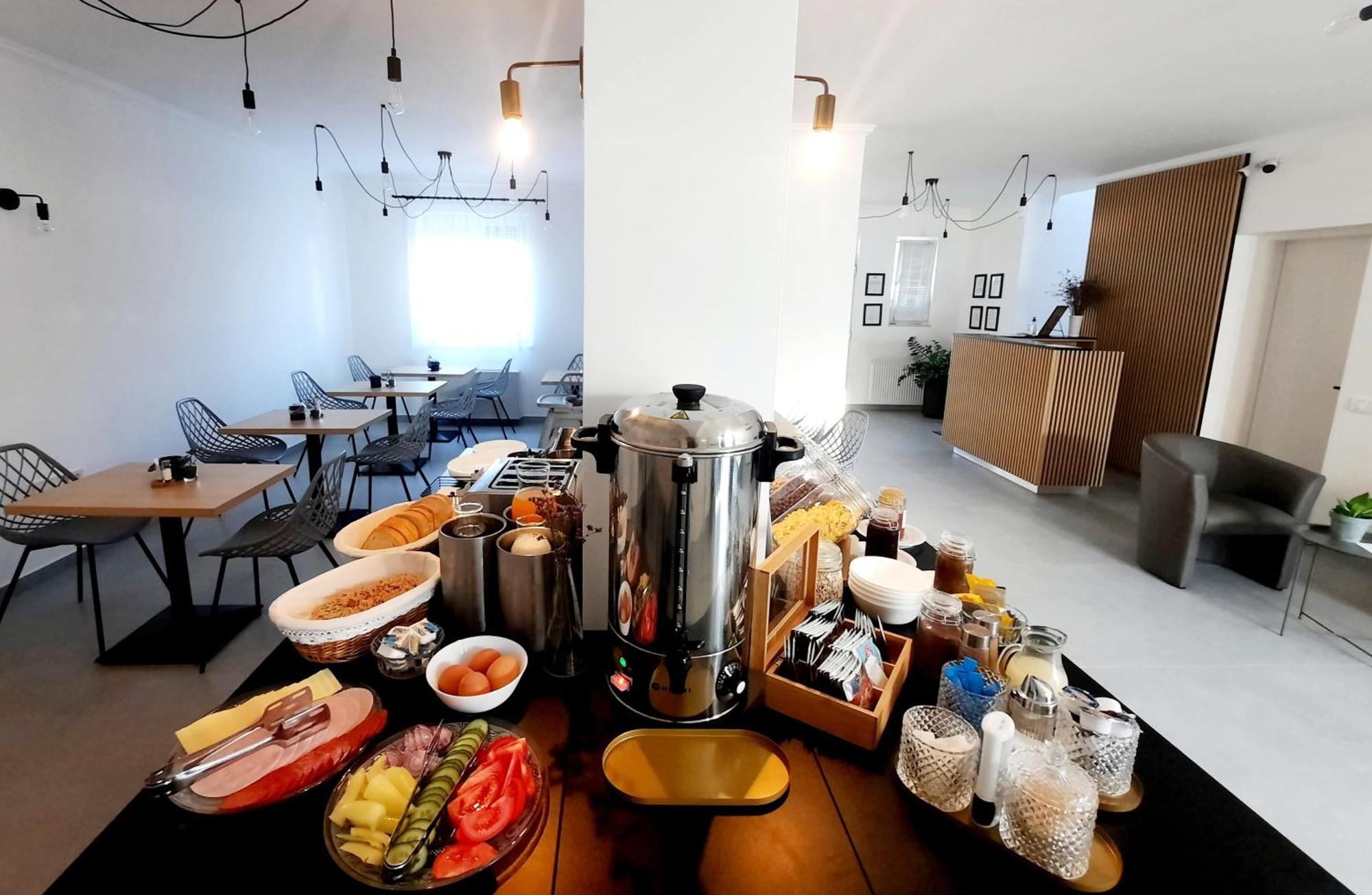 Sovirag Termal Panzio Hotel ฮอยดูนานาช ภายนอก รูปภาพ