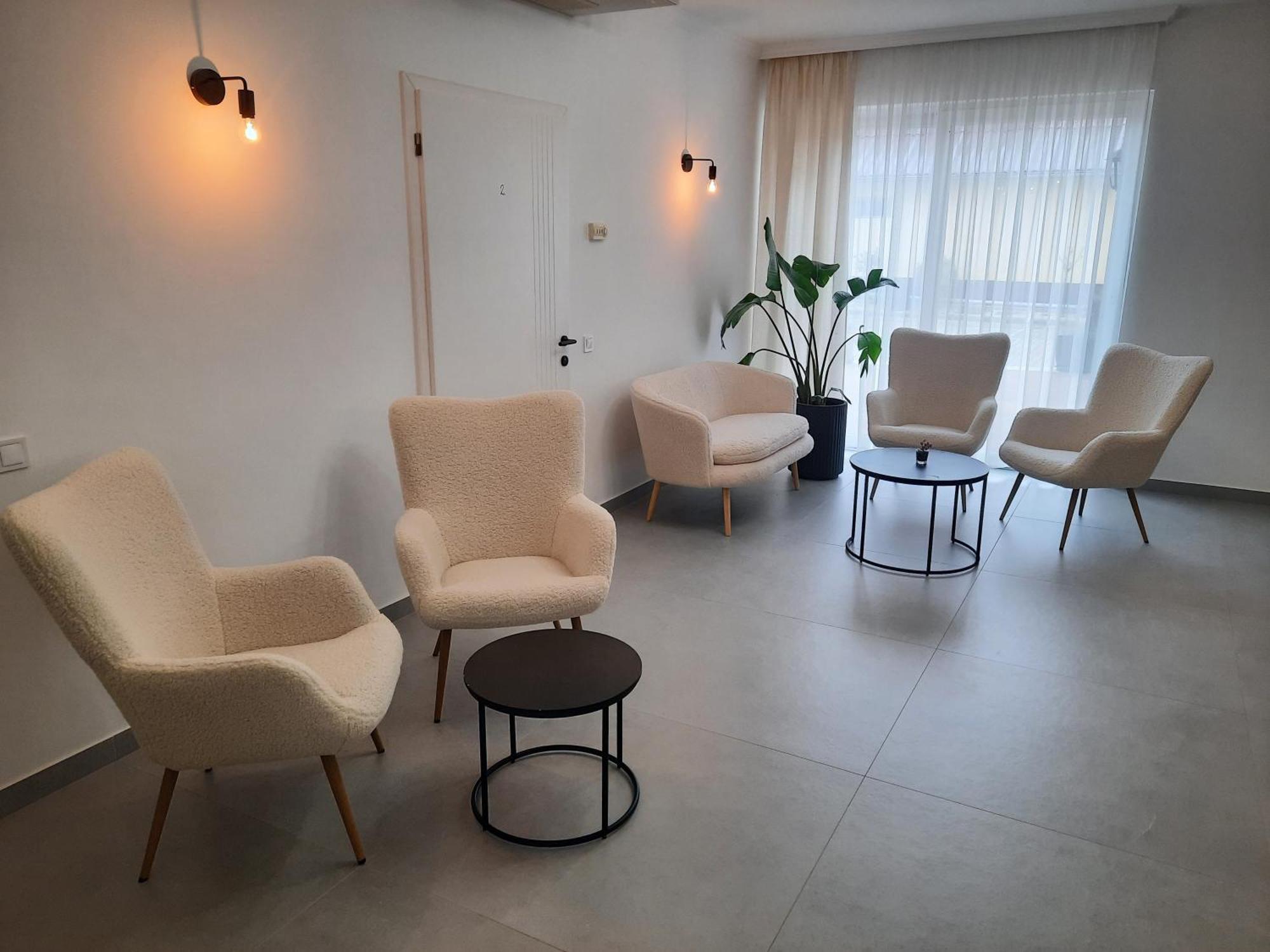 Sovirag Termal Panzio Hotel ฮอยดูนานาช ภายนอก รูปภาพ